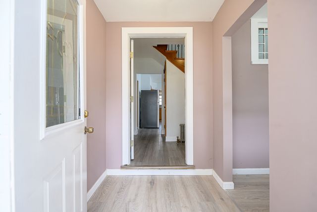 81 West Town Street, Norwich, CT 06360