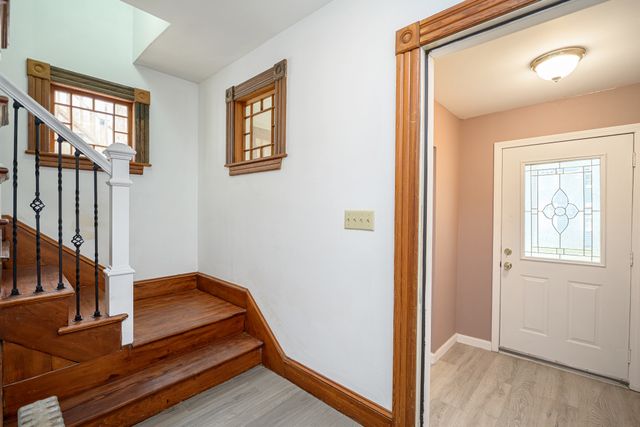 81 West Town Street, Norwich, CT 06360