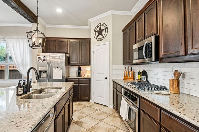 1832 Rio Costilla Road, Fort Worth, TX 76131