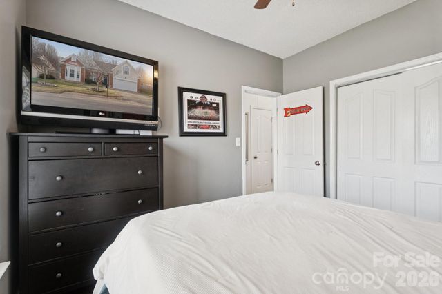 107 Kristens Court Drive, Mooresville, NC 28115