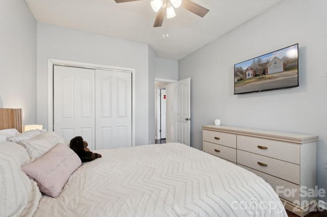 107 Kristens Court Drive, Mooresville, NC 28115