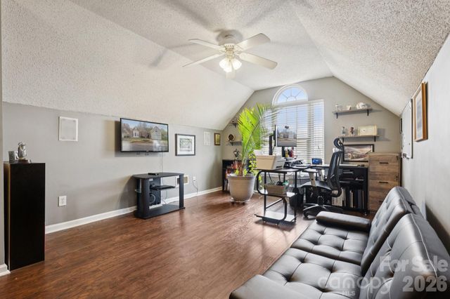 107 Kristens Court Drive, Mooresville, NC 28115