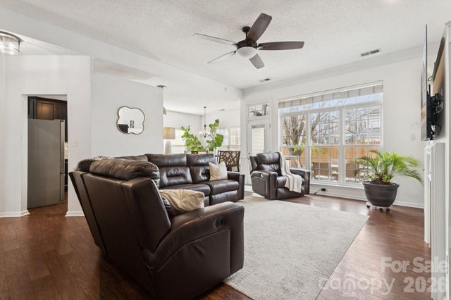 107 Kristens Court Drive, Mooresville, NC 28115