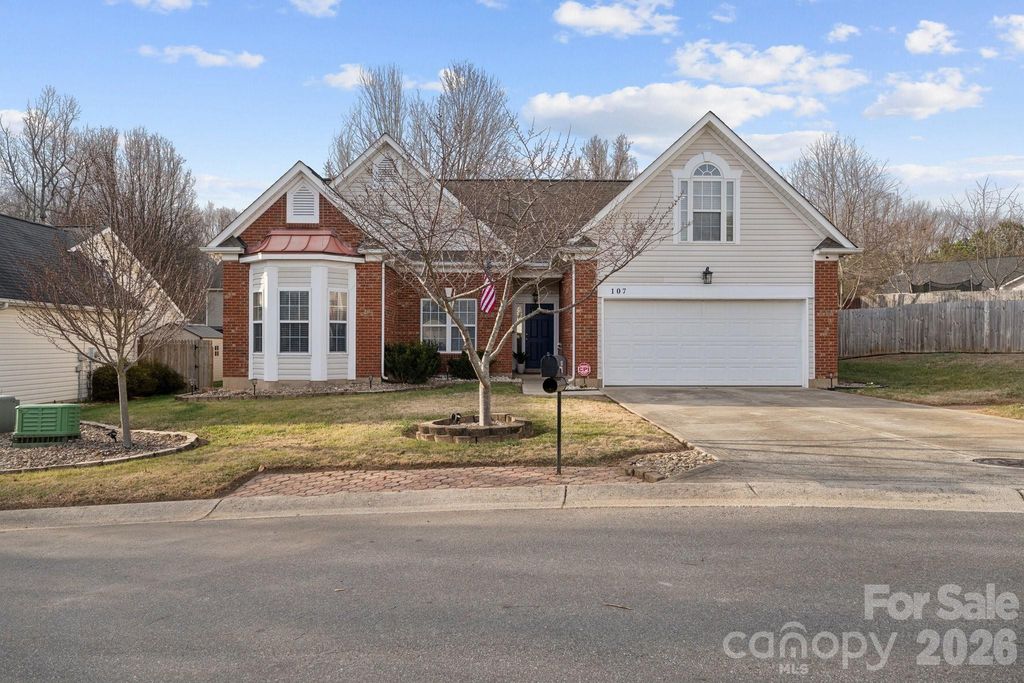 107 Kristens Court Drive, Mooresville, NC 28115