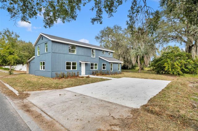 31201 MERRY RD, Tavares, FL 32778