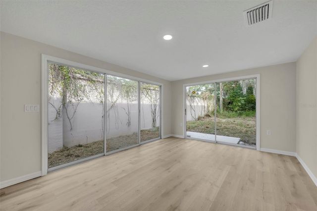 31201 MERRY RD, Tavares, FL 32778