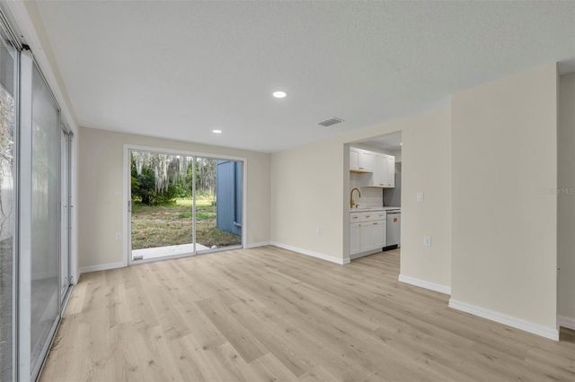 31201 MERRY RD, Tavares, FL 32778