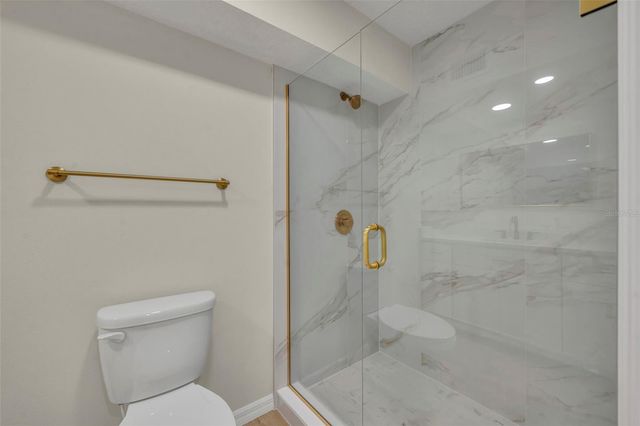 31201 MERRY RD, Tavares, FL 32778