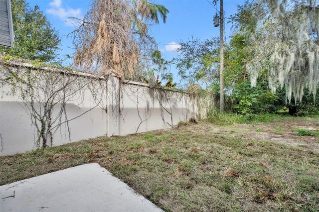 31201 MERRY RD, Tavares, FL 32778