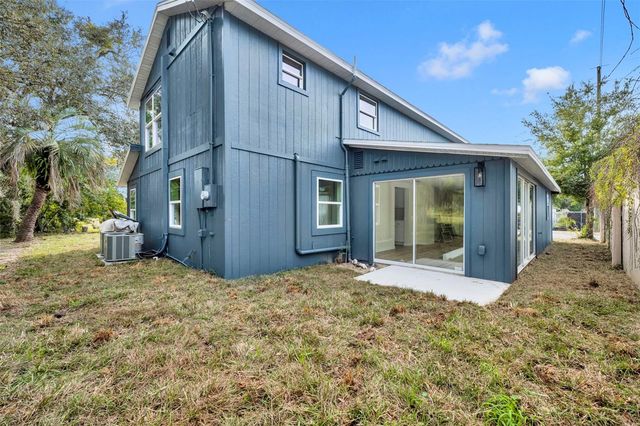 31201 MERRY RD, Tavares, FL 32778