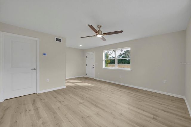 31201 MERRY RD, Tavares, FL 32778