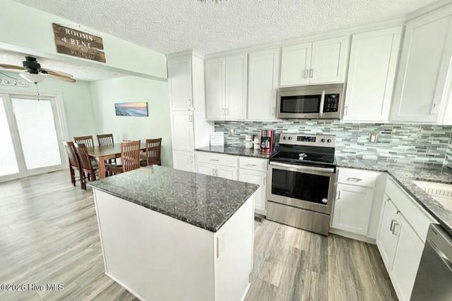511 N Carolina Beach Avenue N Unit 4, Carolina Beach, NC 28428