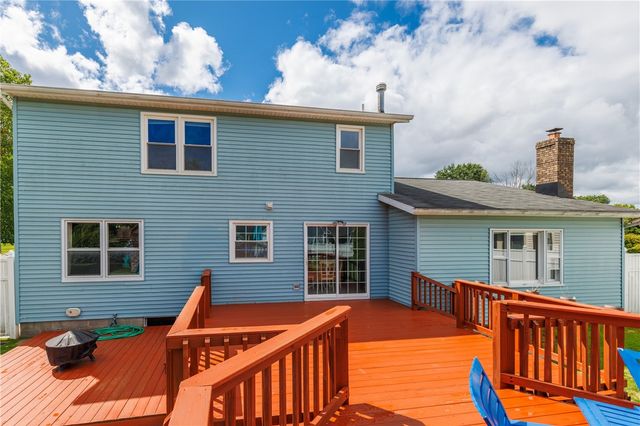 462 Crosby Lane, Greece, NY 14612