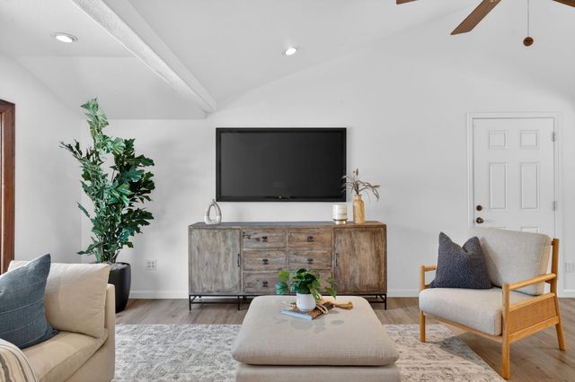 4701 Llano Ln, Fair Oaks, CA 95628