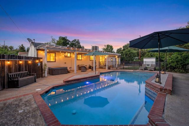 4701 Llano Ln, Fair Oaks, CA 95628