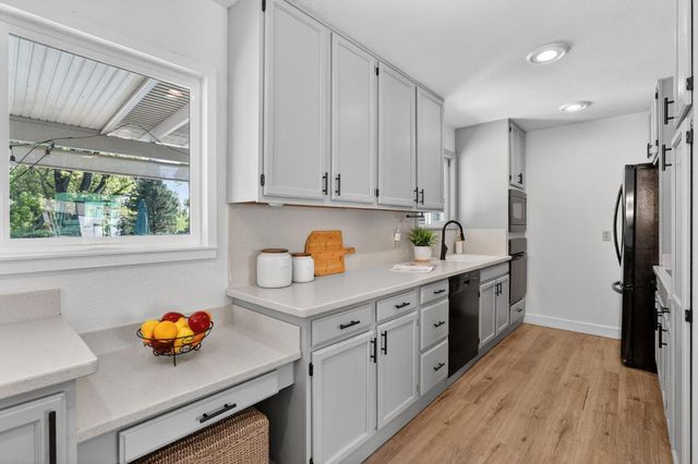 4701 Llano Ln, Fair Oaks, CA 95628