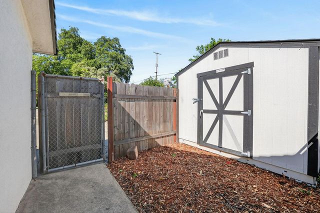 4701 Llano Ln, Fair Oaks, CA 95628