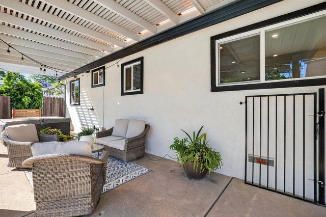 4701 Llano Ln, Fair Oaks, CA 95628