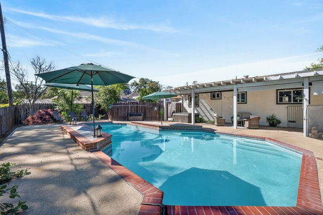 4701 Llano Ln, Fair Oaks, CA 95628