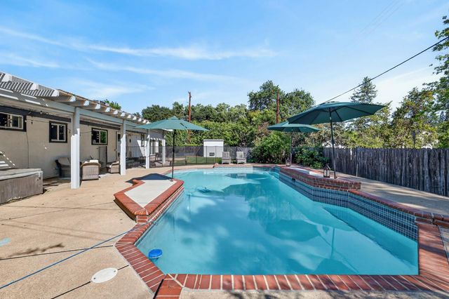 4701 Llano Ln, Fair Oaks, CA 95628
