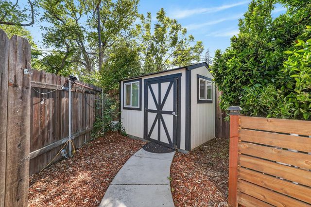 4701 Llano Ln, Fair Oaks, CA 95628