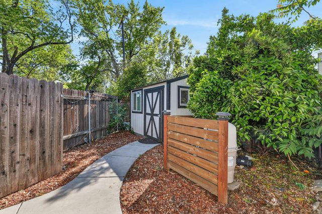 4701 Llano Ln, Fair Oaks, CA 95628