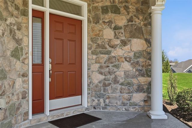 529 Pioneer Ln, New Sewickley Twp, PA 15042