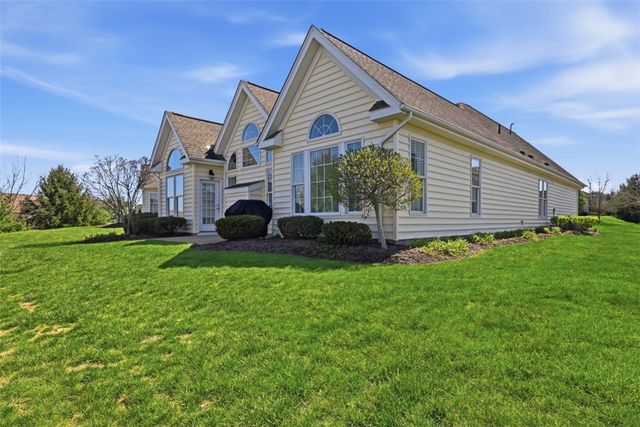 529 Pioneer Ln, New Sewickley Twp, PA 15042
