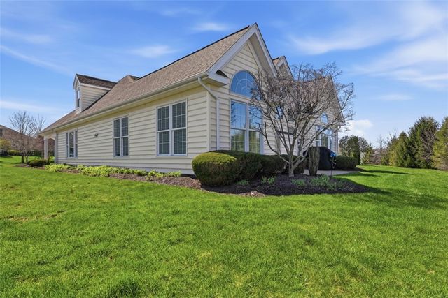 529 Pioneer Ln, New Sewickley Twp, PA 15042