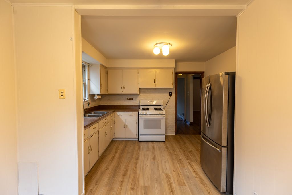 2433 S Keystone Avenue, North Riverside, IL 60546 — photo 4