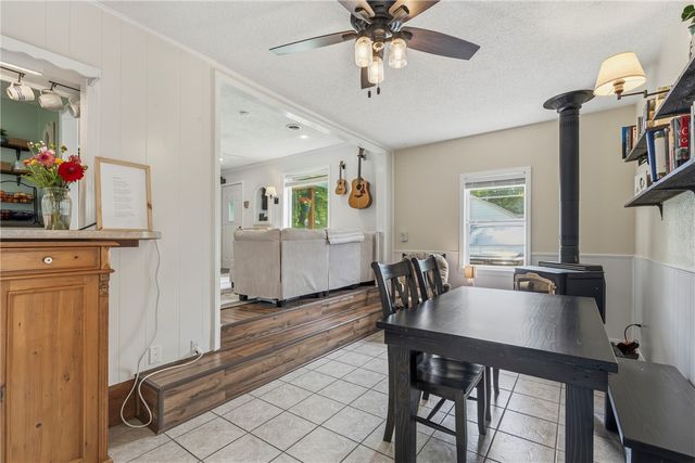 215 E Granite Street, Siloam Springs, AR 72761