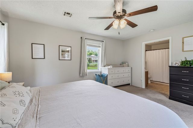 215 E Granite Street, Siloam Springs, AR 72761