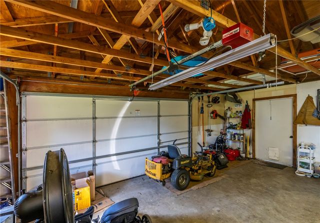 215 E Granite Street, Siloam Springs, AR 72761