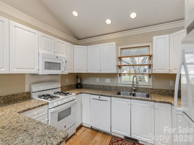 1109 Citation Circle, Hendersonville, NC 28739