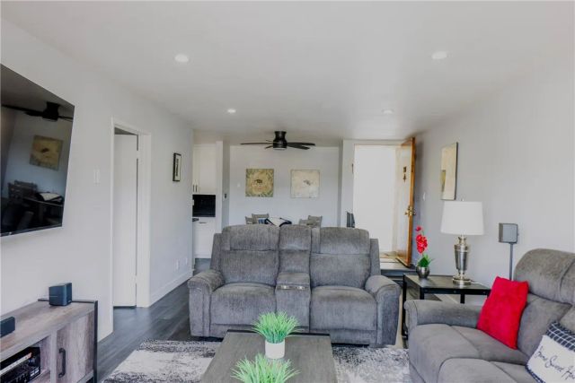 3565 Linden, Long Beach, CA 90807