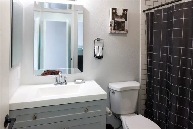 3565 Linden, Long Beach, CA 90807
