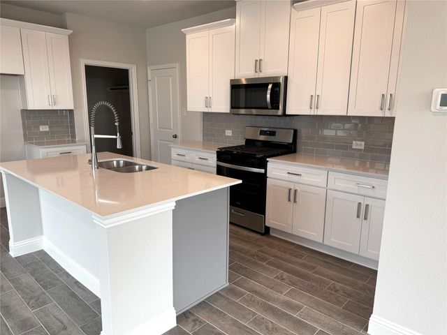 1204 Sydney Lane, Seagoville, TX 75159