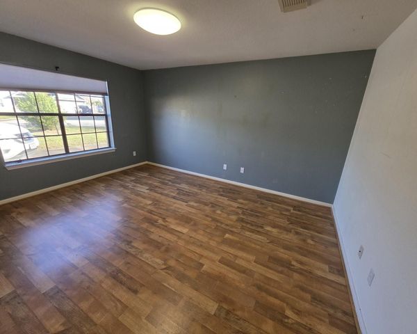 2571 Pinehurst Drive, West Columbia, TX 77486