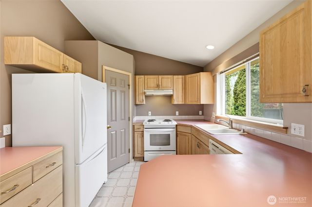 40 Liberty Way, Sequim, WA 98382