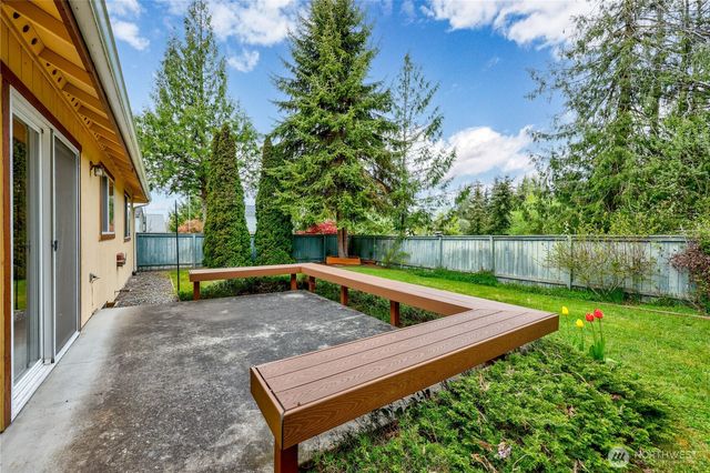 40 Liberty Way, Sequim, WA 98382