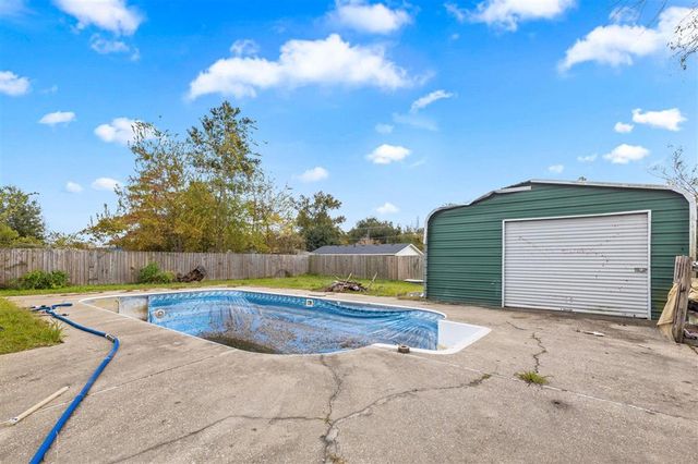 2109 N Rose Park Avenue, Sulphur, LA 70663