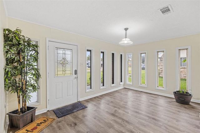 2109 N Rose Park Avenue, Sulphur, LA 70663