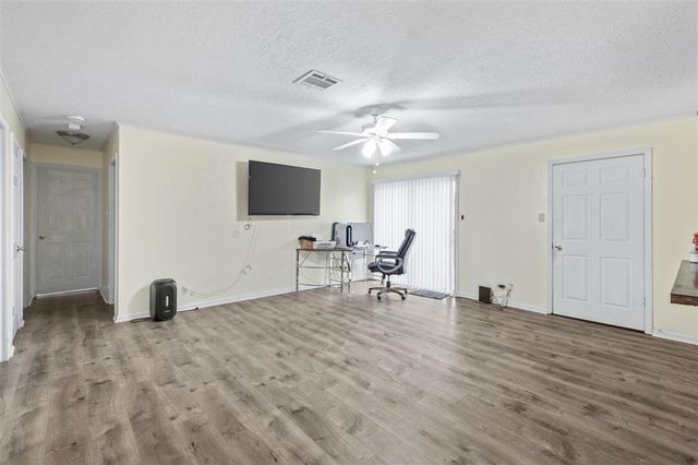 2109 N Rose Park Avenue, Sulphur, LA 70663