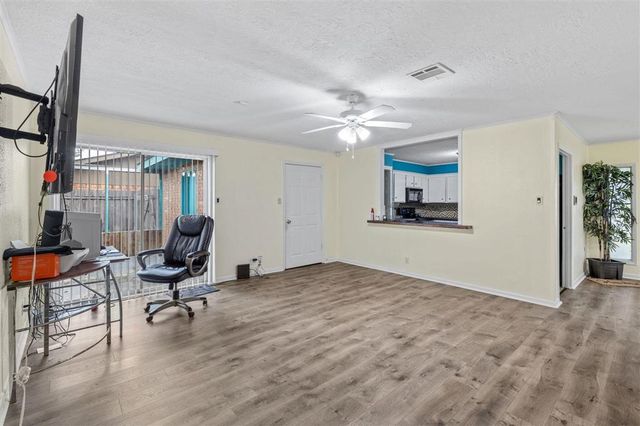 2109 N Rose Park Avenue, Sulphur, LA 70663