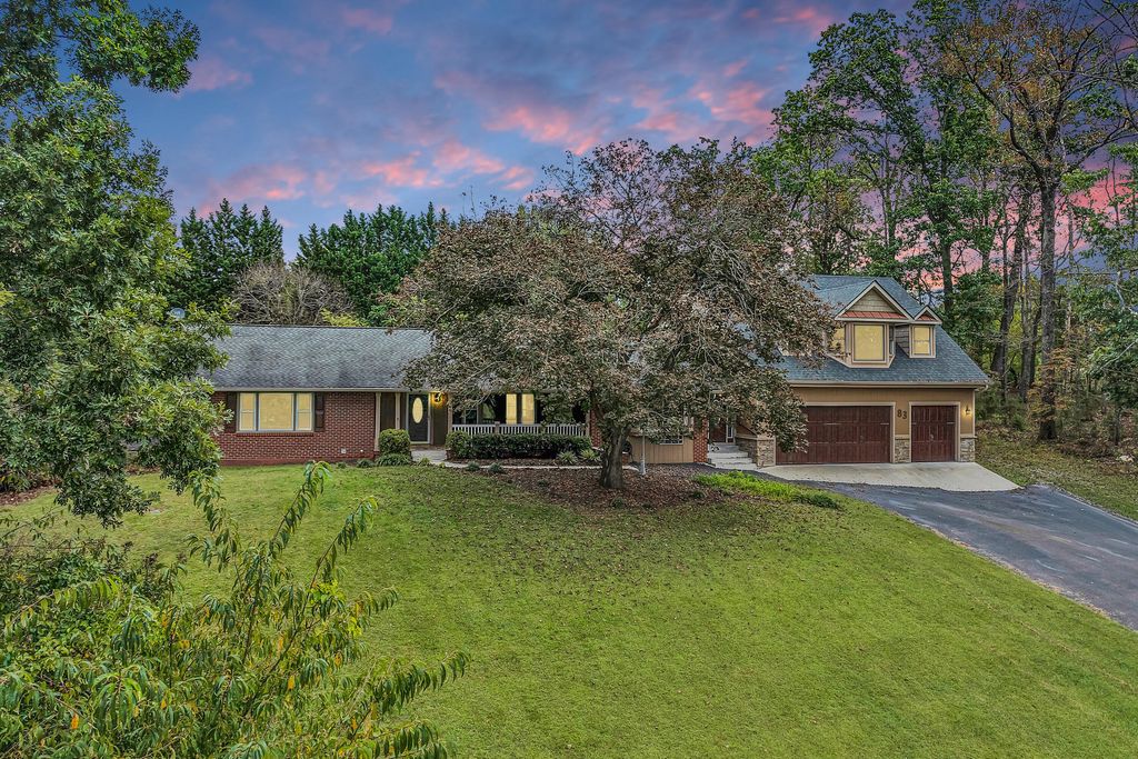 83 Springview CT, Troutville, VA 24175