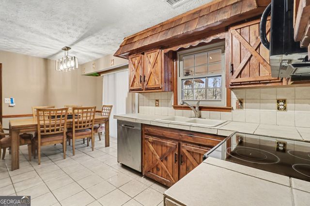 4300 Watauga Drive, South Fulton, GA 30349