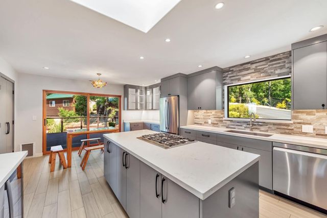 950 Oak Ridge Road, Los Gatos, CA 95033