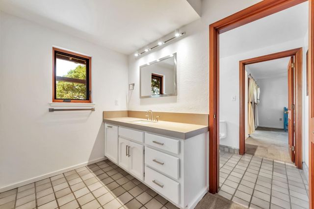 950 Oak Ridge Road, Los Gatos, CA 95033