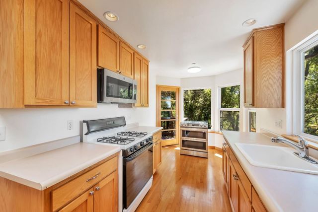 950 Oak Ridge Road, Los Gatos, CA 95033