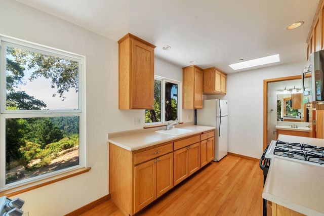 950 Oak Ridge Road, Los Gatos, CA 95033